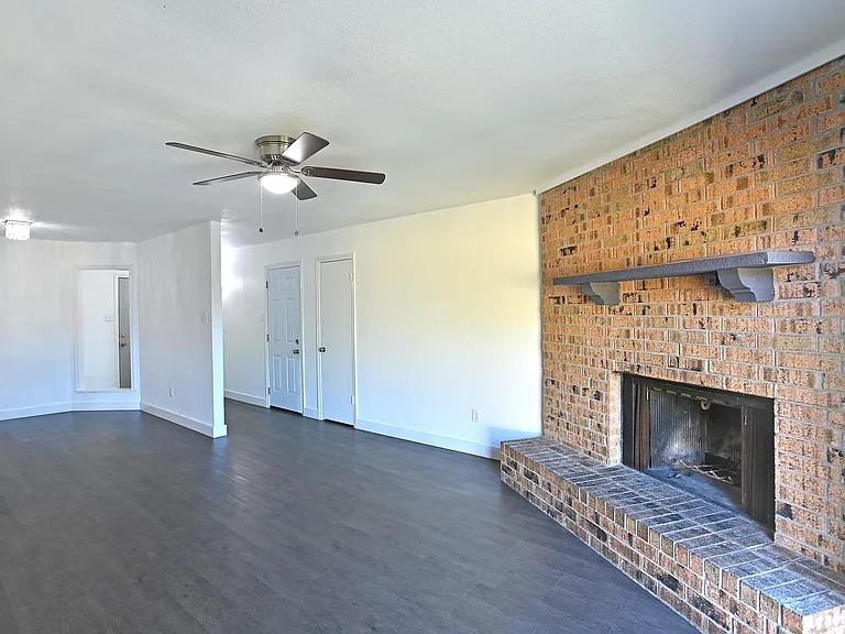 2227 Newbury Dr — Photo 8