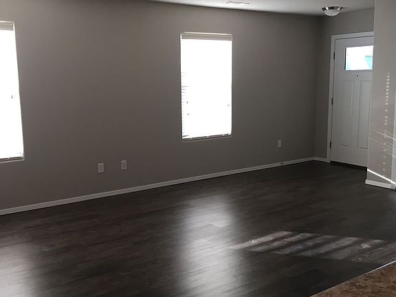 5th image of 221 E Anabranch Ct