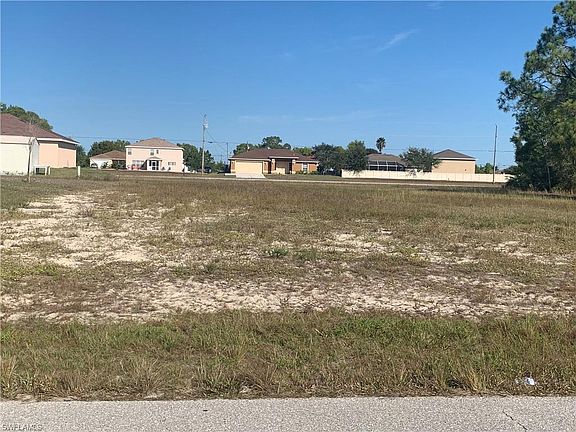 4th image of 1829 NW 15th Ter