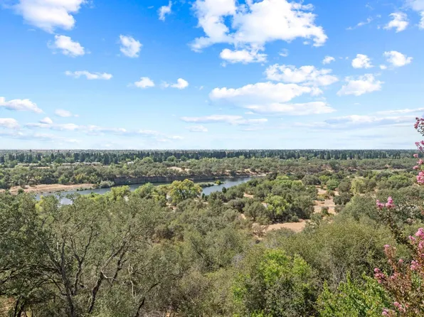 8752 Bluff Ln, Fair Oaks, CA 95628