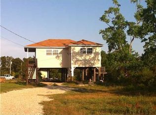 10182 Bayou View Dr E, Bay St Louis, MS 39520