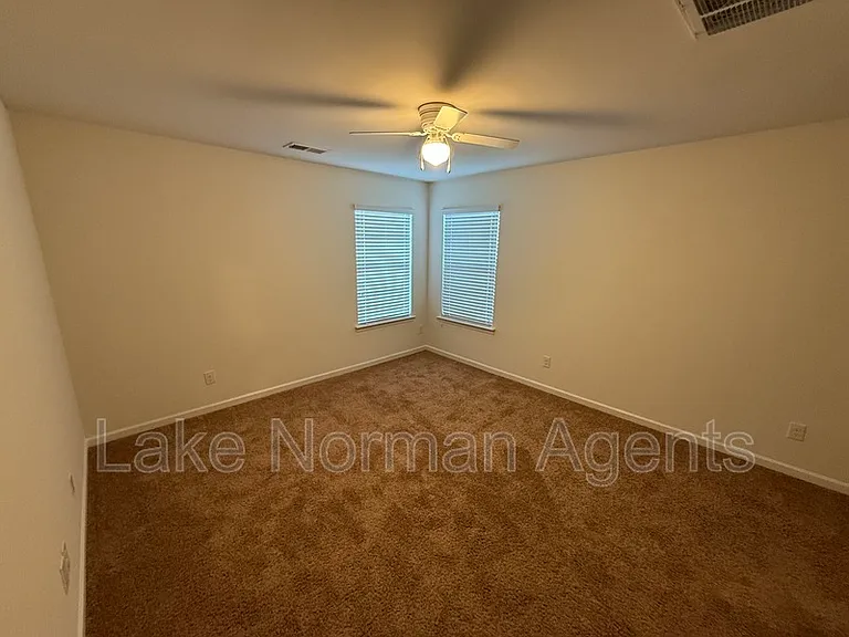 9010 Harwood Knoll Dr — Photo 10