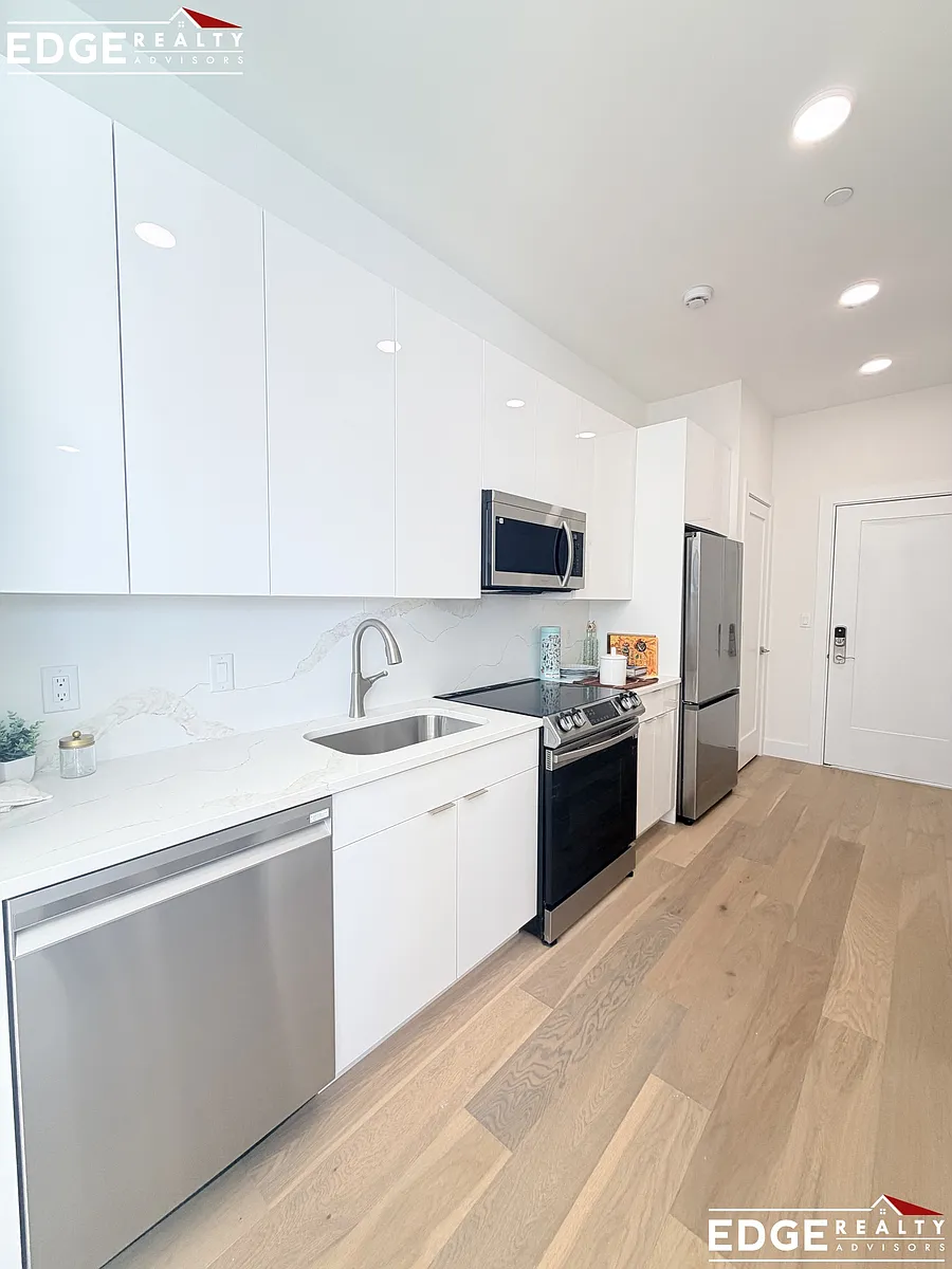 Building Photo - 36-38 Hichborn St #501