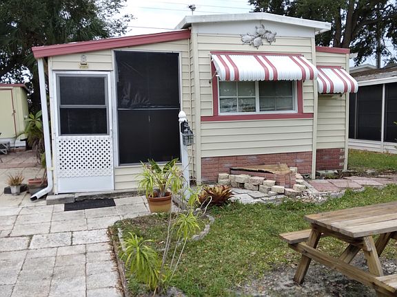 3rd image of 2946 Gulf To Bay Blvd #8