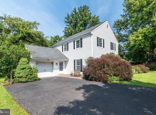 2045 Foster Rd, Hatfield, PA 19440