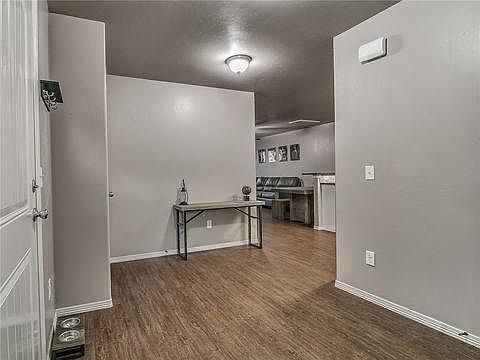 3rd image of 2101 Buena Vida Ln #2101
