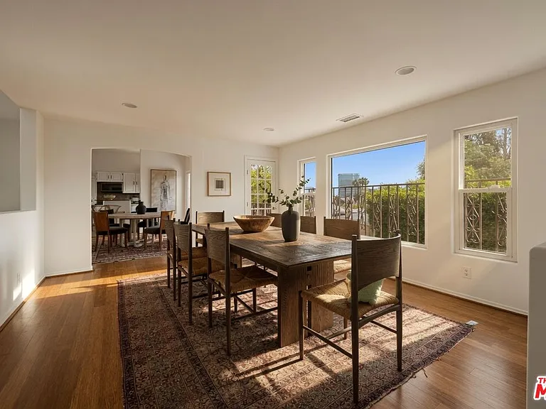 15330 Del Gado Dr — Photo 11