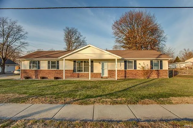 1348 W Corbin St photo 1