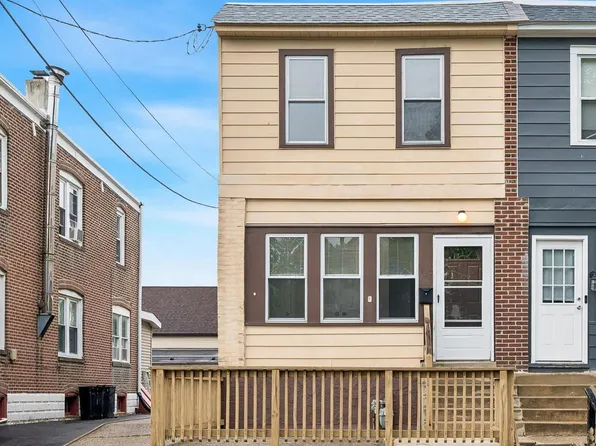 337 Seneca St, Essington, PA 19029