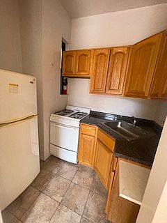 3rd image of 14-42 30th Dr #2R
