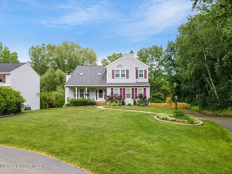 2nd image of 34 Ponderosa Drive