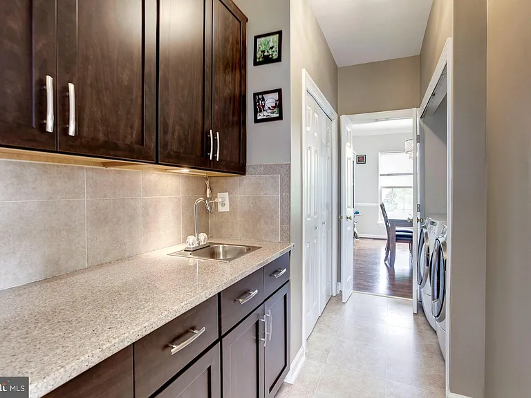 13724 Valley Oak Cir — Photo 14