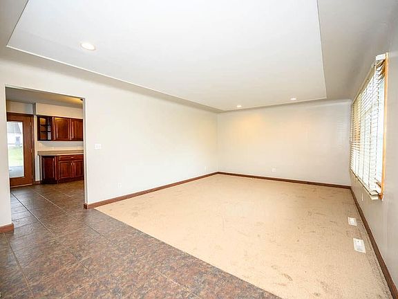 3rd image of 519 Blossom Ave