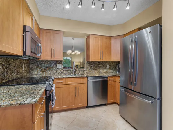6515 Kensington Lane #201, Delray Beach, FL 33446