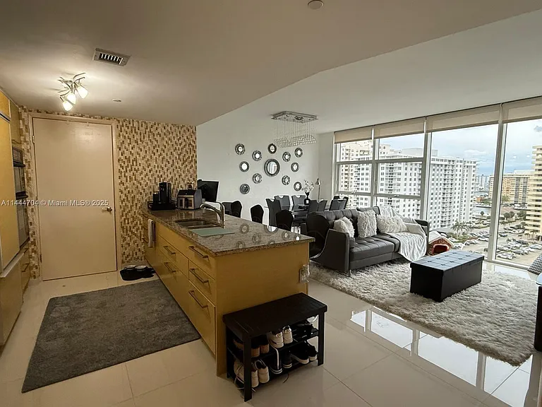 1830 S Ocean Dr #1107 — Photo 27
