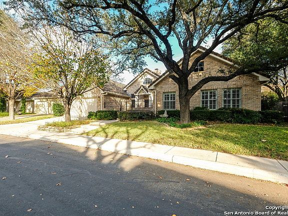 2nd image of 20 Granburg Cir