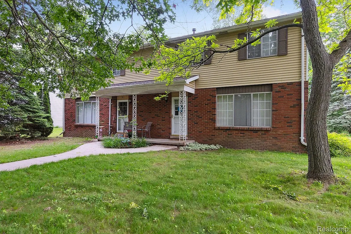 Building Photo - 10461 Eagle Rd #1