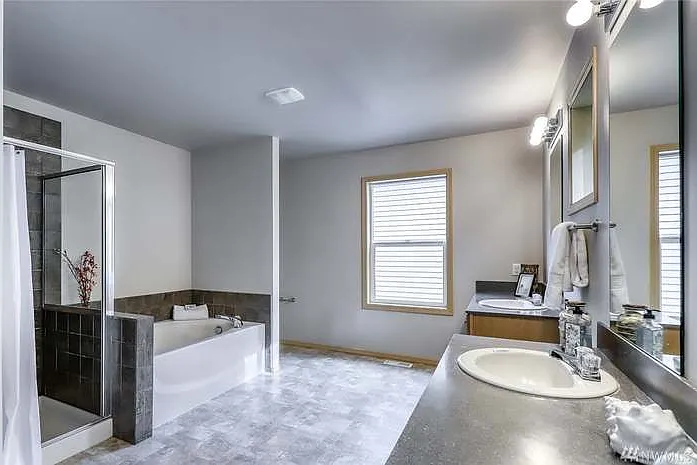 21242 Brevik Pl NW — Photo 12