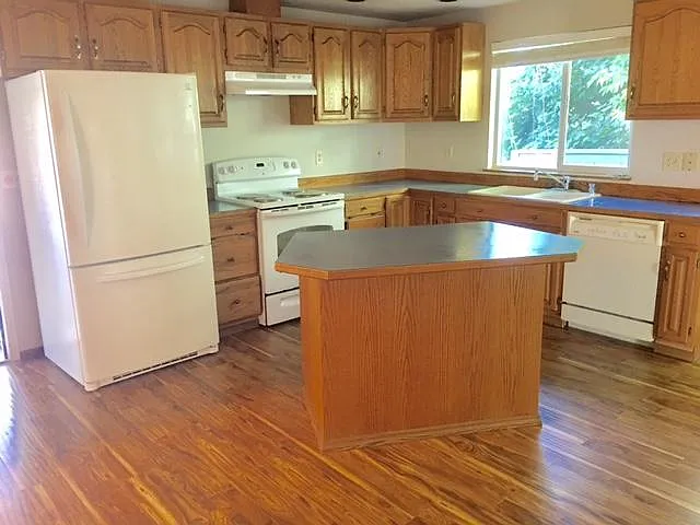 2911 Crystal Springs Rd W — Photo 5