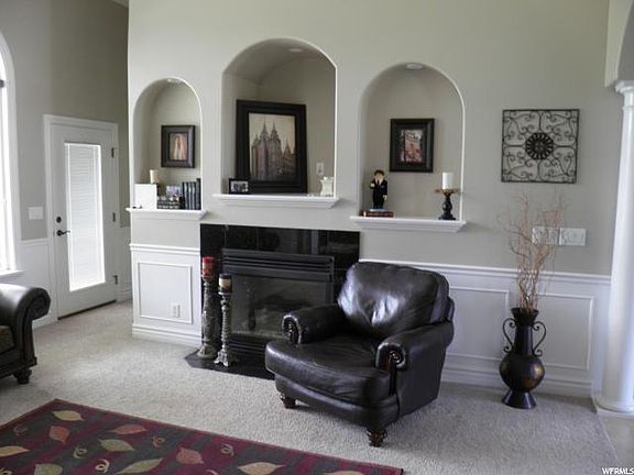 2nd image of 2283 W Old Rosebud Ln