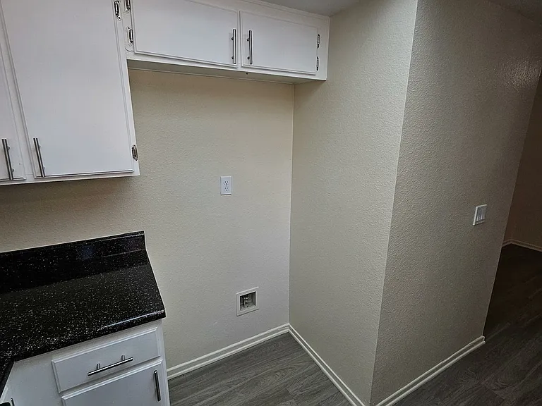Summerwind Apartments — Photo 56