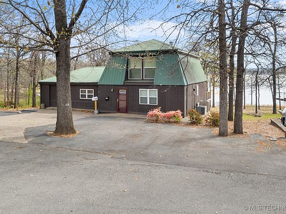 2nd image of 226 Breakenridge Dr #226