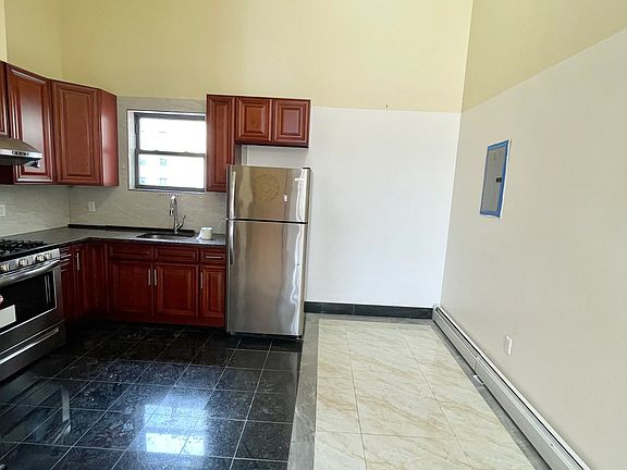 3rd image of 31-47 137th St #4C