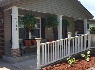 4111 Chatham Pl, Saint Charles, MO 63304