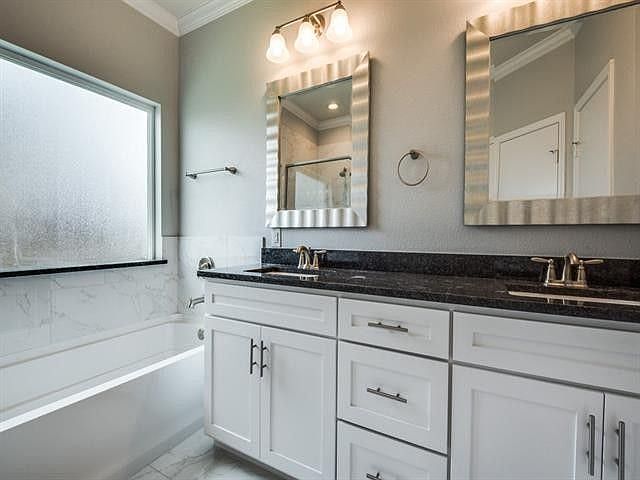 1st image of 602 Cove Ct