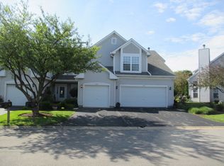 605 Huntington Ct, Oswego, IL 60543
