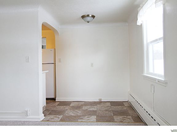 3rd image of 711 Avenue B APT 4