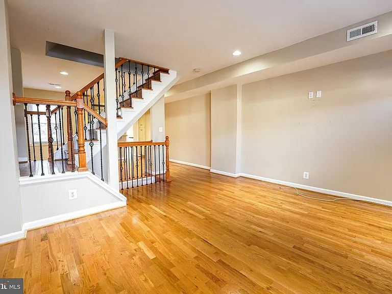 Spacious with Recessed Lighting