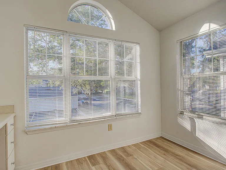 15205 Harbour Vista Cir — Photo 9