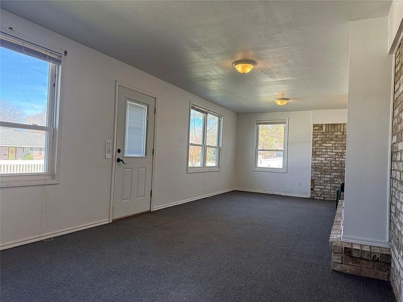 4th image of 2210 Phelps Dr