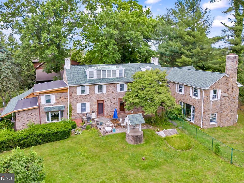 1st image of 636 Almshouse Rd