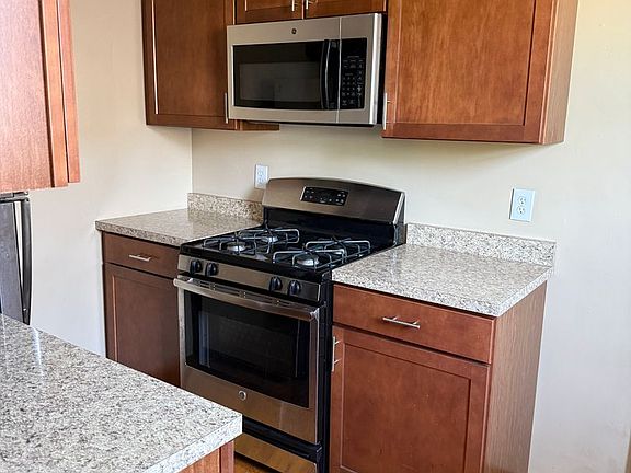 3rd image of 2495 Madison Rd #54