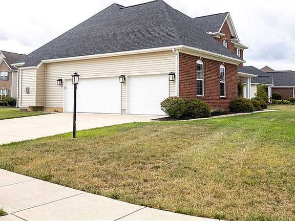3rd image of 2063 Lincolnshire Dr