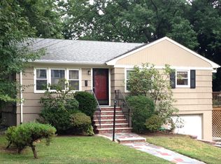 33 W Parker Ave, Maplewood, NJ 07040