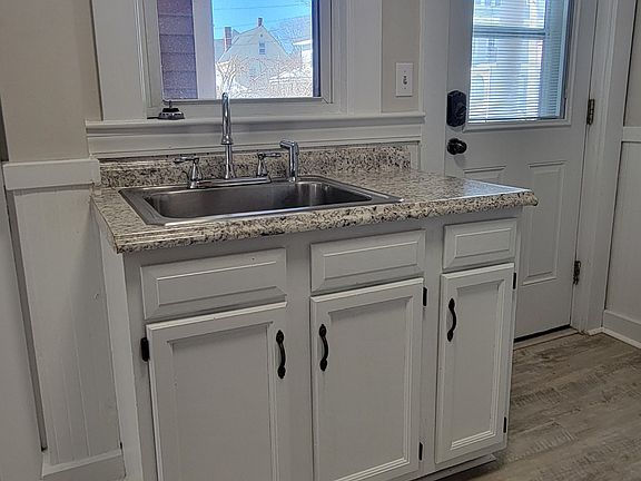 3rd image of 549 Westford St APT 1