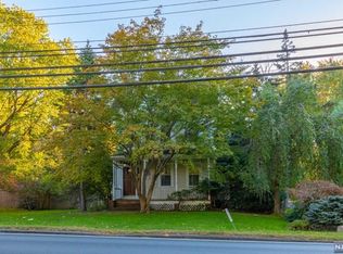 522 Closter Dock Rd, Closter, NJ 07624