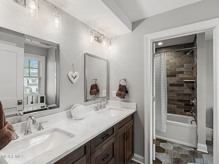 15 Shrewsbury Dr — Photo 21