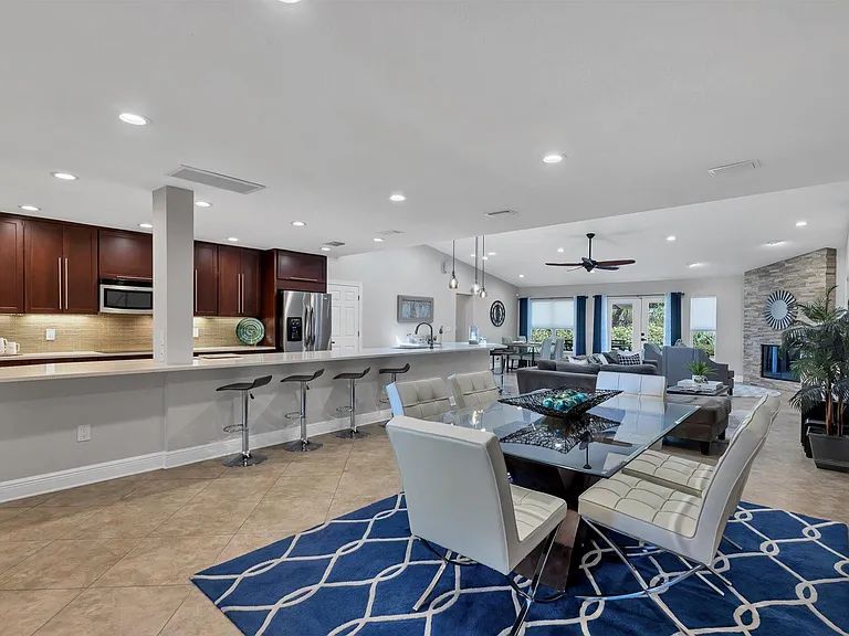 113 Harbor View Ln — Photo 10