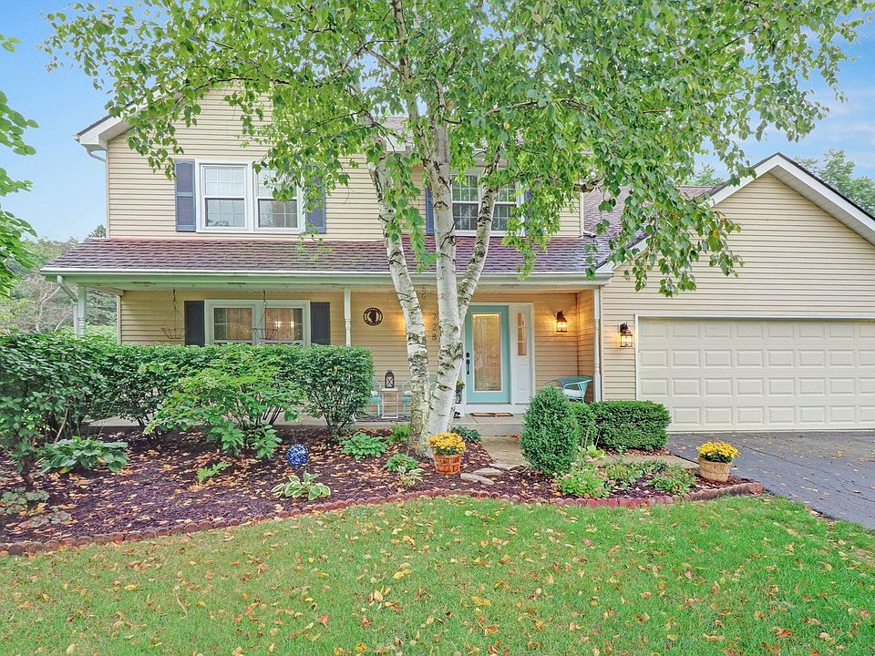 1st image of 728 Thornapple Dr