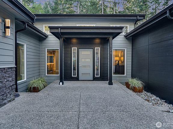 3rd image of 1828 Clorindi Circle NW