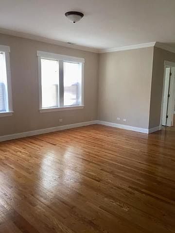 1st image of 6321 N Sacramento Ave APT 1E
