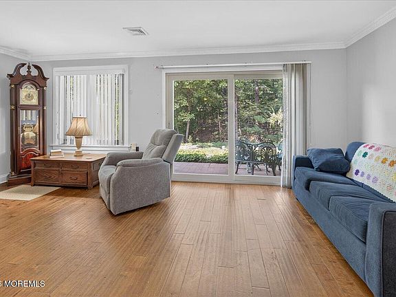 5th image of 32 Andover Court