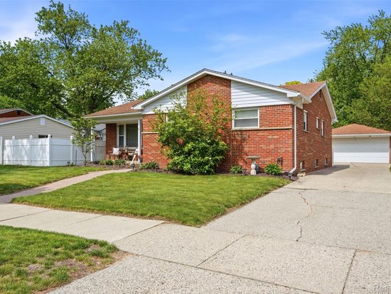 14338 Shadywood Dr, Plymouth, MI 48170