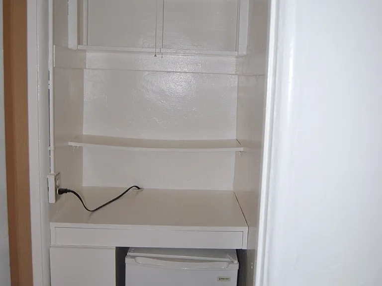 455 N Genesee Ave #D — Photo 6