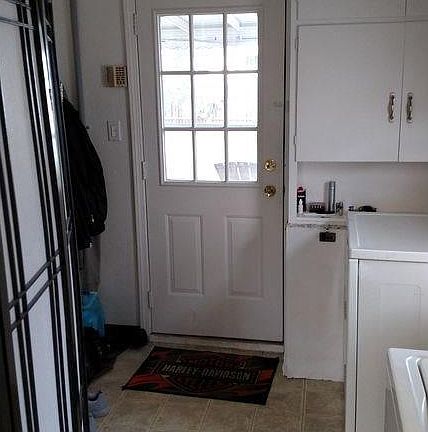 4th image of 7107 South St
