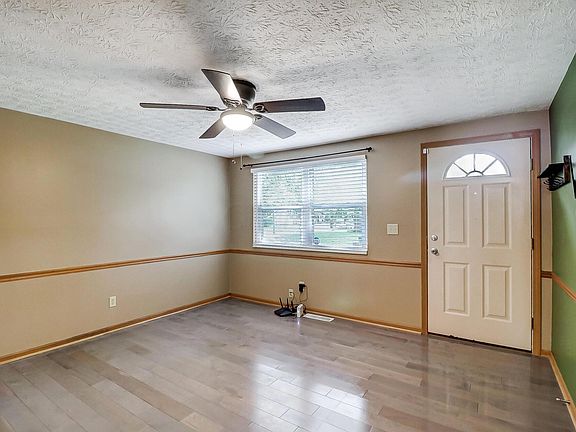 2nd image of 2289 Hampstead Dr